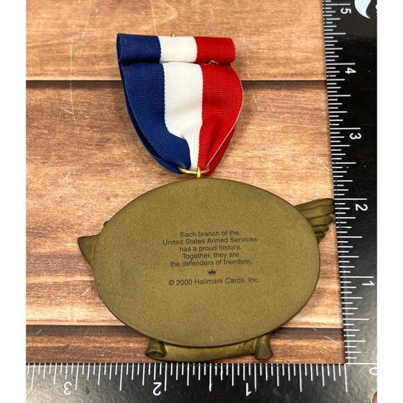 2000 HALLMARK KEEPSAKE ORNAMENT QX8021 TOGETHER WE SERVE - Picture 6 of 6